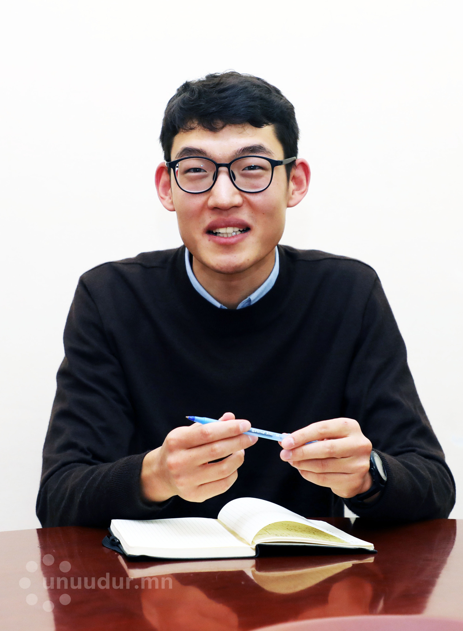 B.AMARSANAA: Film critic owes nothing to anyone